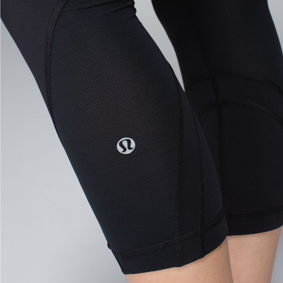 Lululemon black Inspire Crop II Luxtreme pants - XS - Picture 5 of 11